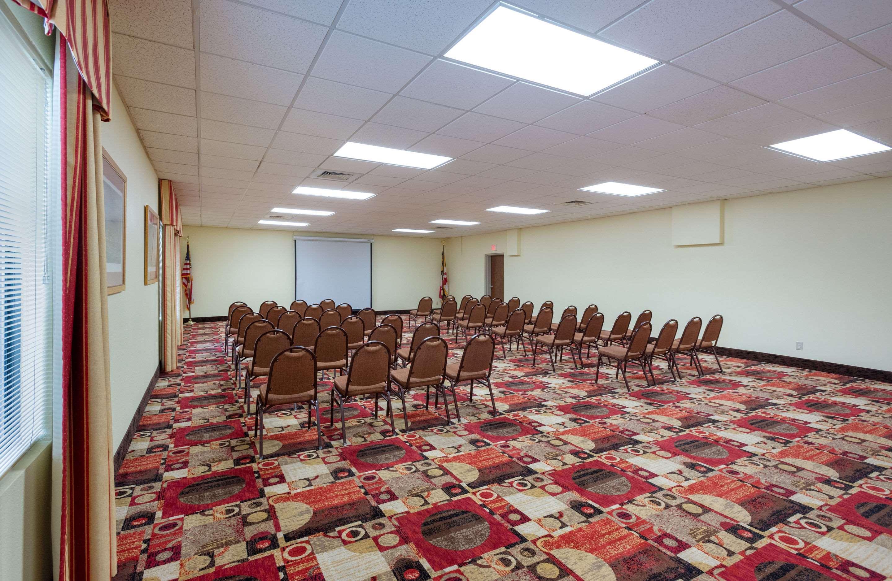 Quality Inn Истон Экстерьер фото