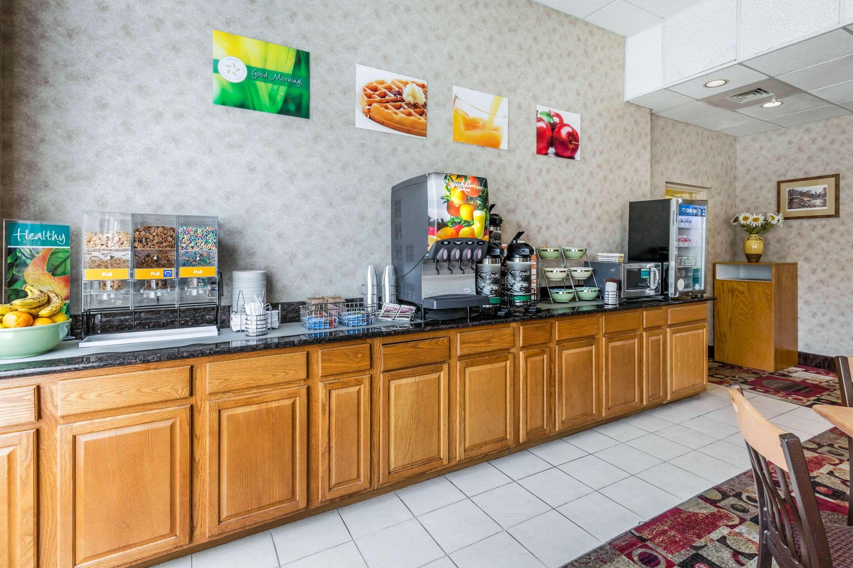 Quality Inn Истон Экстерьер фото
