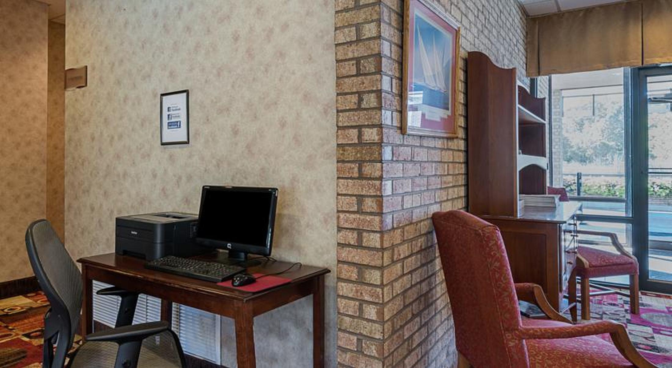Quality Inn Истон Экстерьер фото